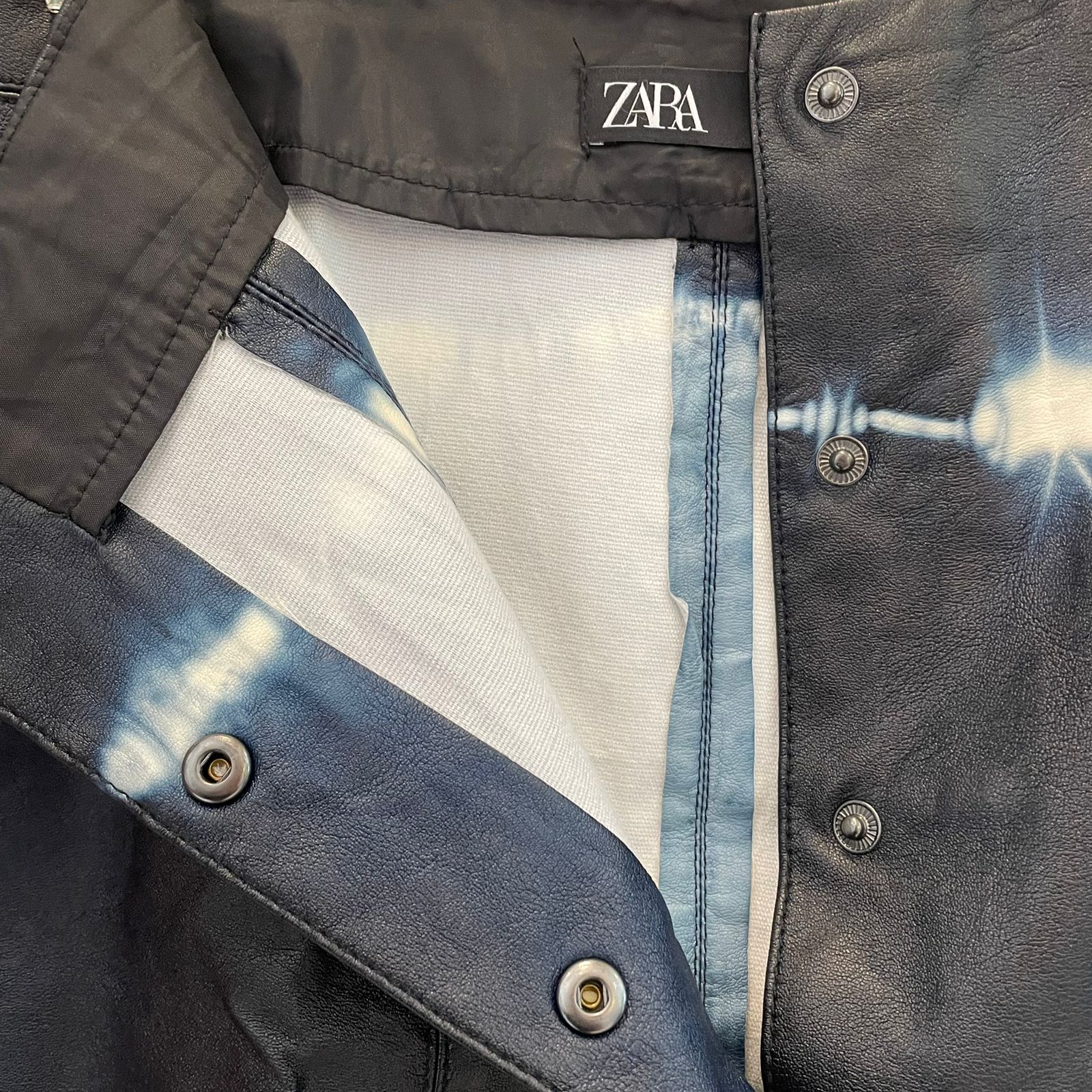 SAIA PRETA COURIM T38