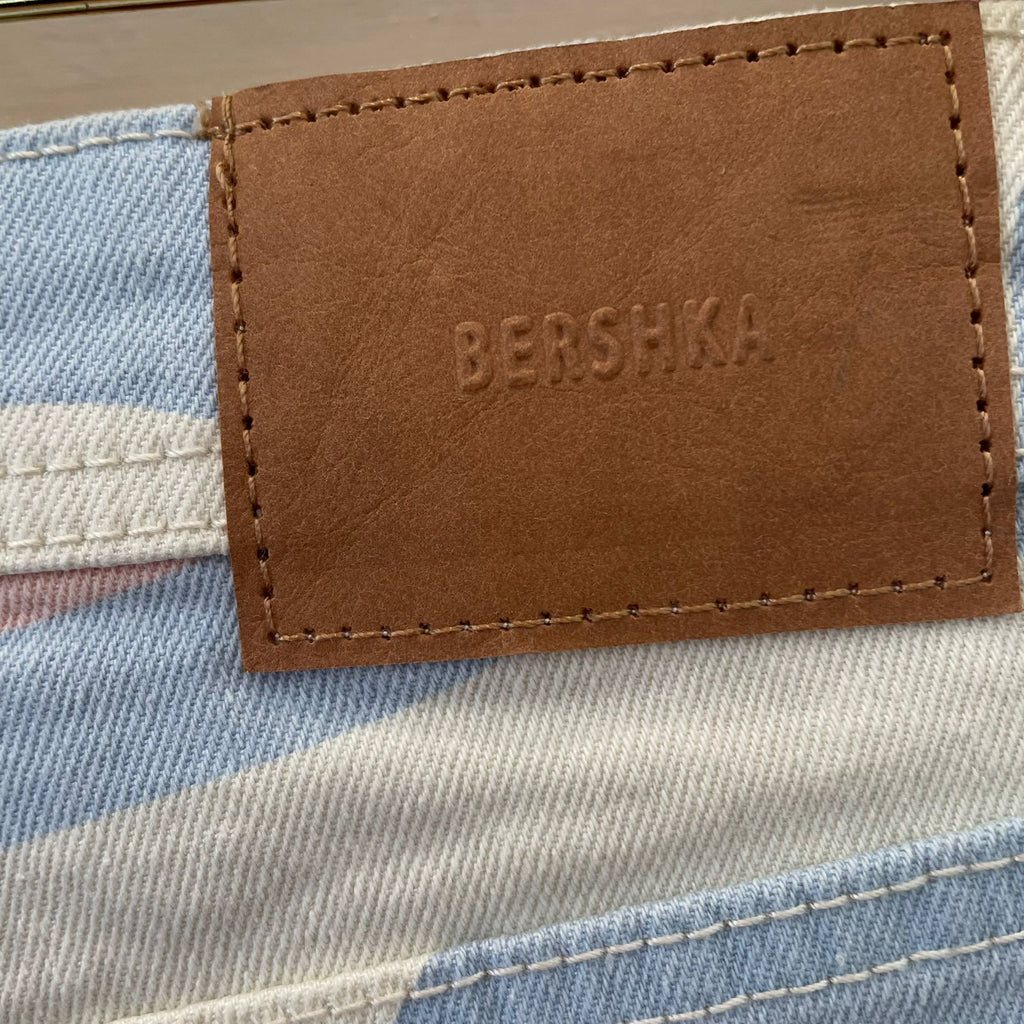 SHORT JEANS BERSHKA MESCLADO TAM 40