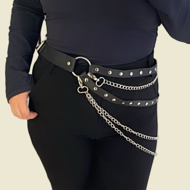 CINTO COURO E CORRENTES