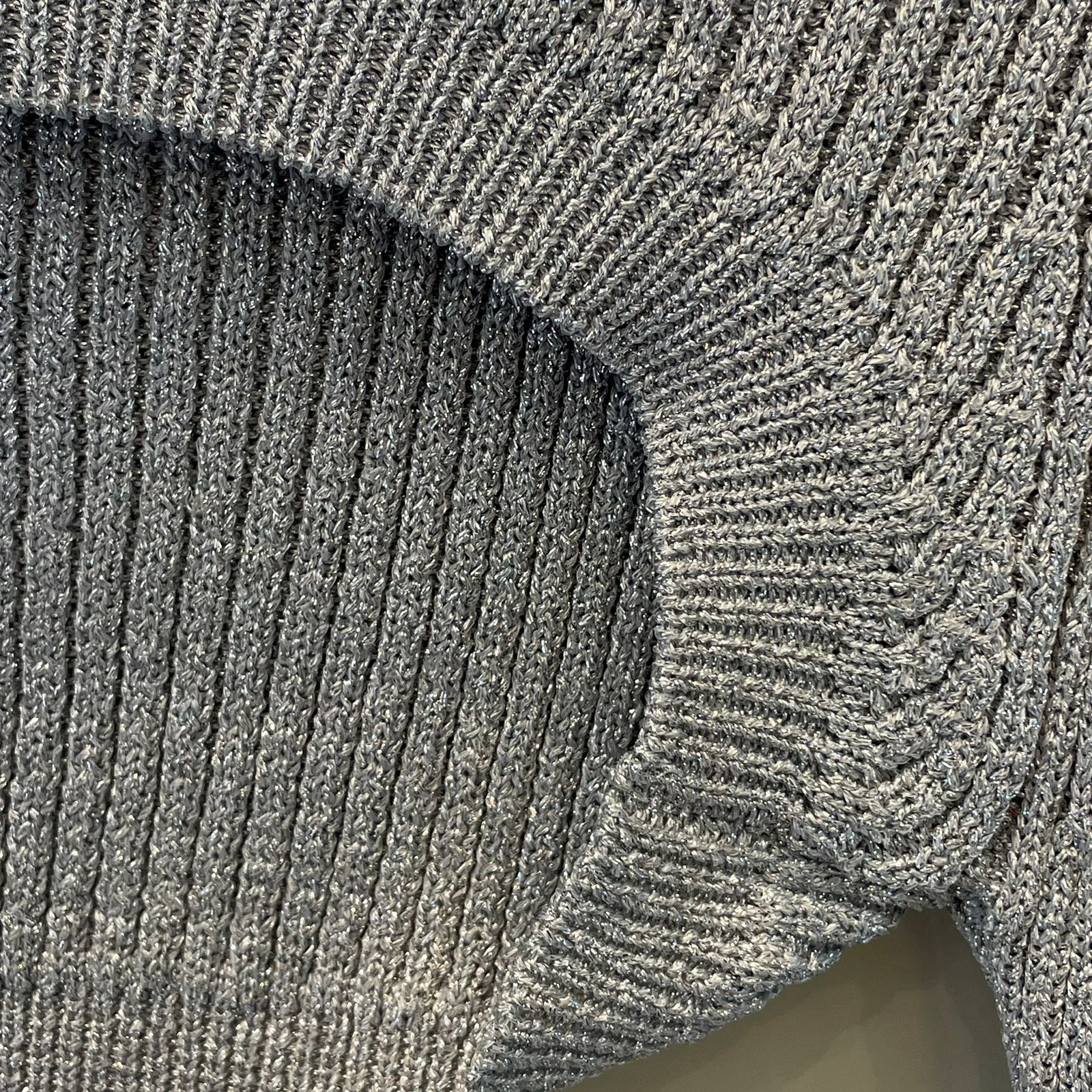 CROPED MANGA LONGA BERSHKA