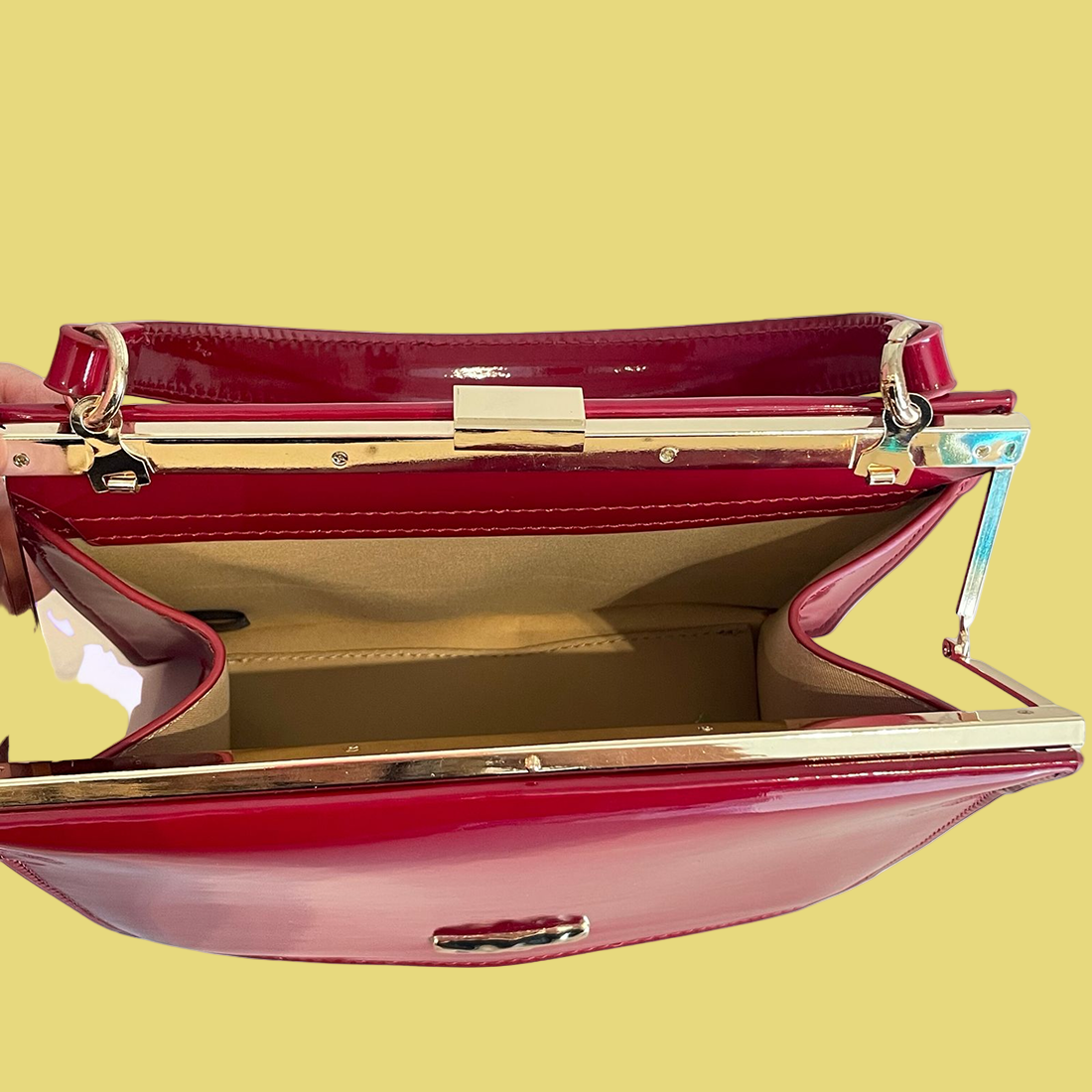 BOLSA CLUTCH VERNIZ  KOKO COUTURE