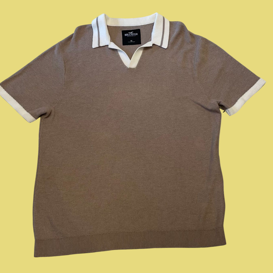 POLO HOLLISTER LINHA MARROM C/BEGE TAM GG