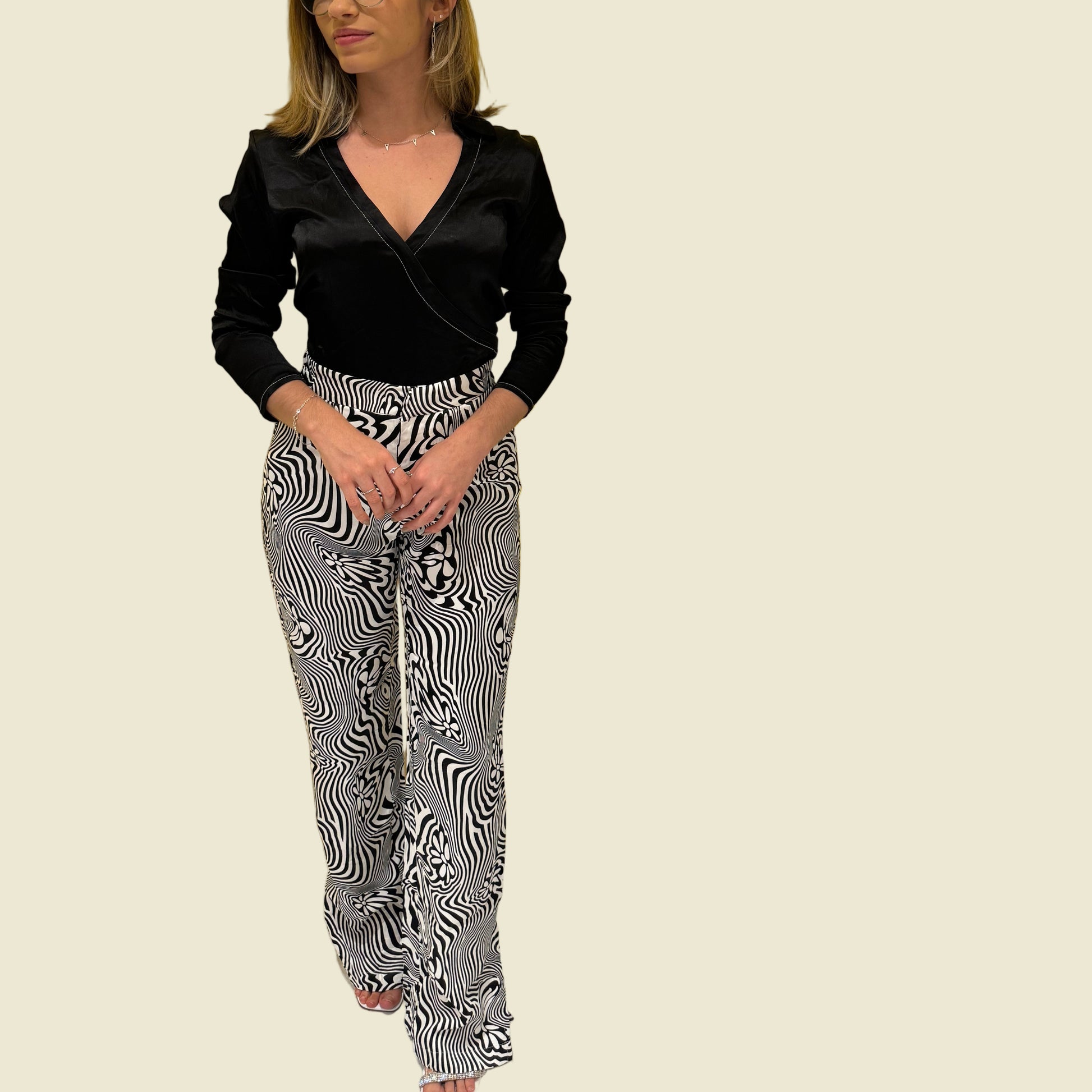 CALCA ALFAIATARIA ANIMAL PRINT BERSHKA