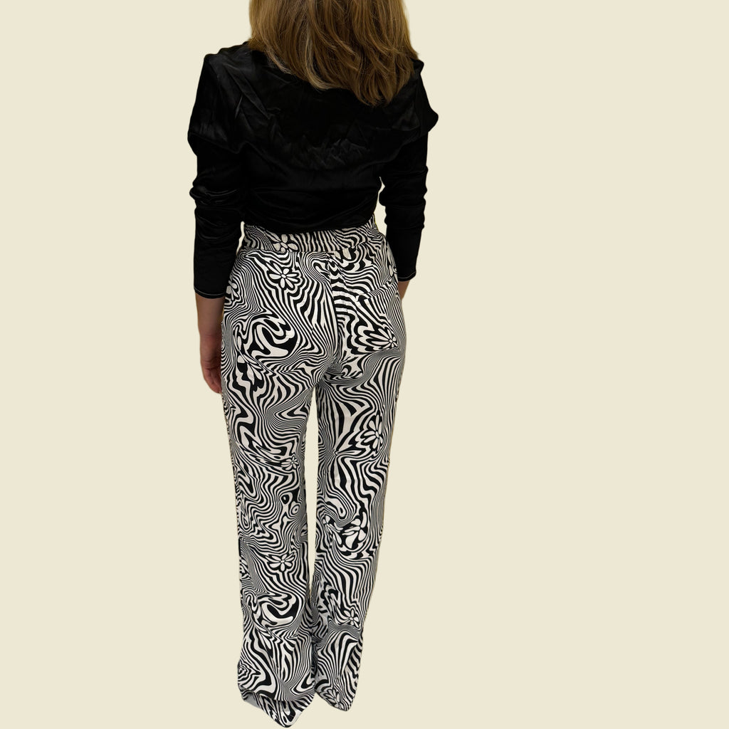 CALCA ALFAIATARIA ANIMAL PRINT BERSHKA