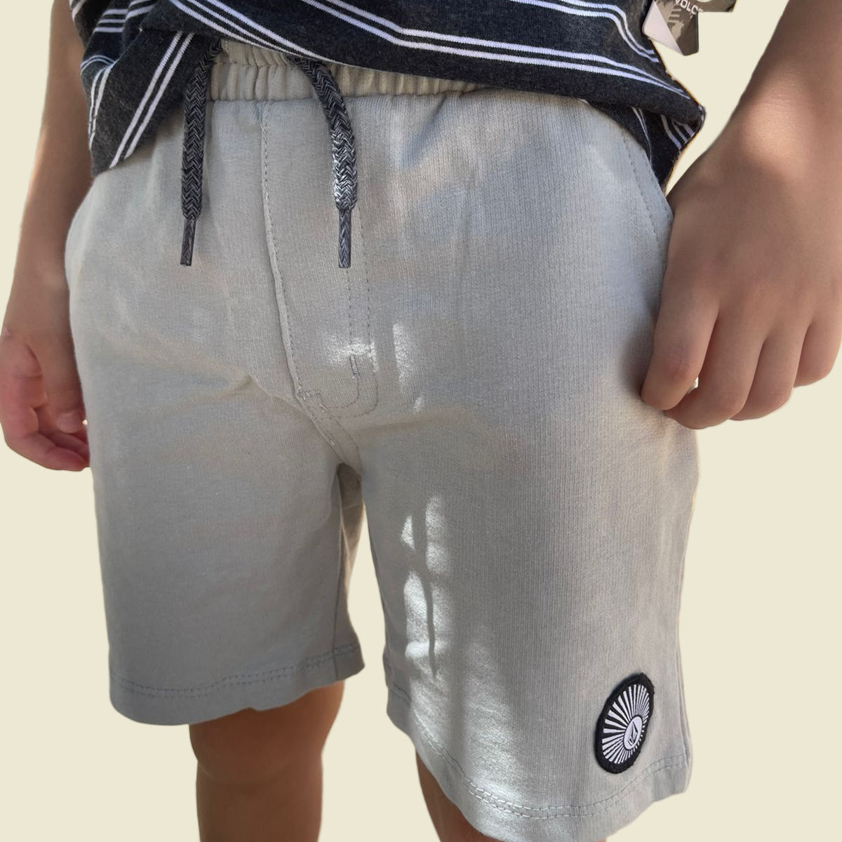 CONJUNTO  INFANTIL TSHIRT / SHORT  VOLCOM