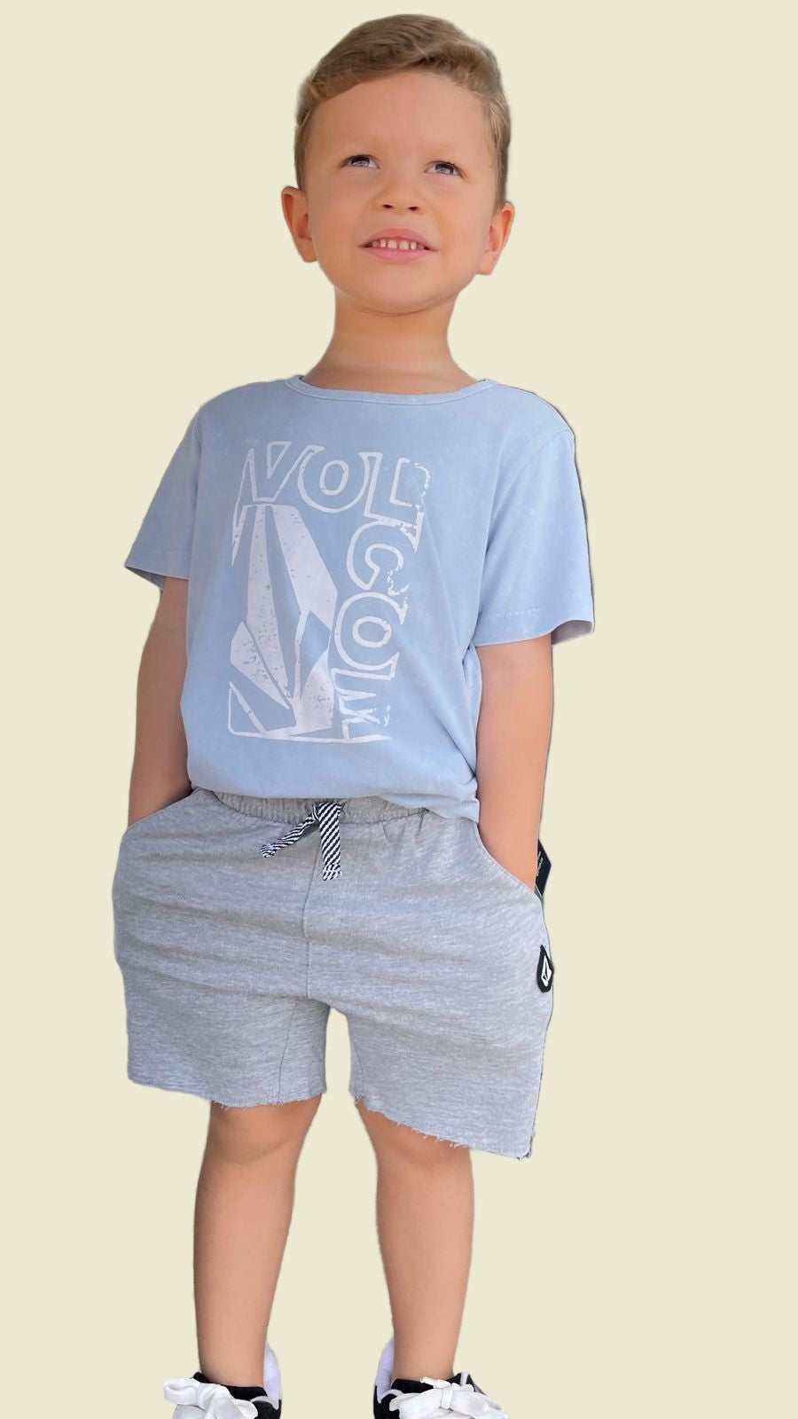CONJUNTO INFANTIL TSHIRT / SHORT VOLCOM