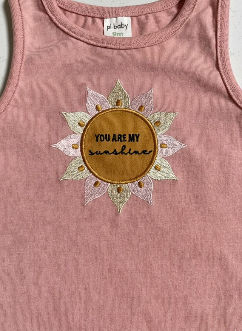 MACACÃO INFANTIL FEMININO BORDADO