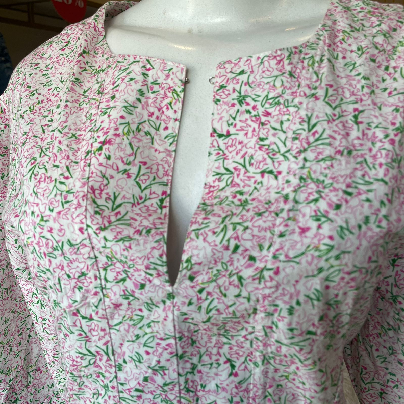 BLUSA ESTILO CROPPED  OMNED