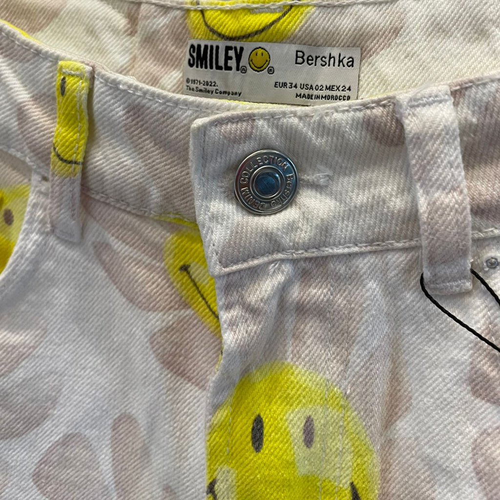 SHORT JEANS SMILEY BERSHKA