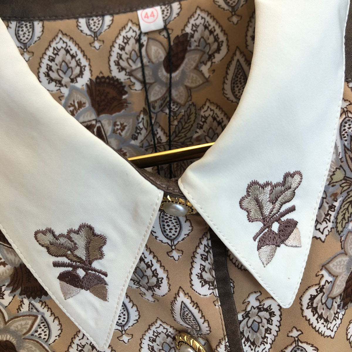 BLUSA ESTAMPADA OUTROS